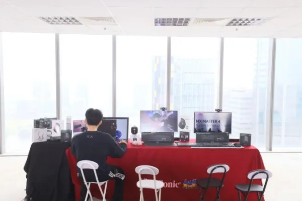 Participants interacting with Logitechs MX Series via workshops. Photo courtesy of Logitech