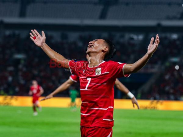 Beckham Putra Nugraha sedang melakukan selebrasi seusai mencetak gol dalam laga FIFA Series 2026 antara Timnas Indonesia versus Timnas Saint Kitts and Nevis di Stadion Utama Gelora Bung Karno, Senayan, Jakarta, Jumat (27/3/2026) malam.