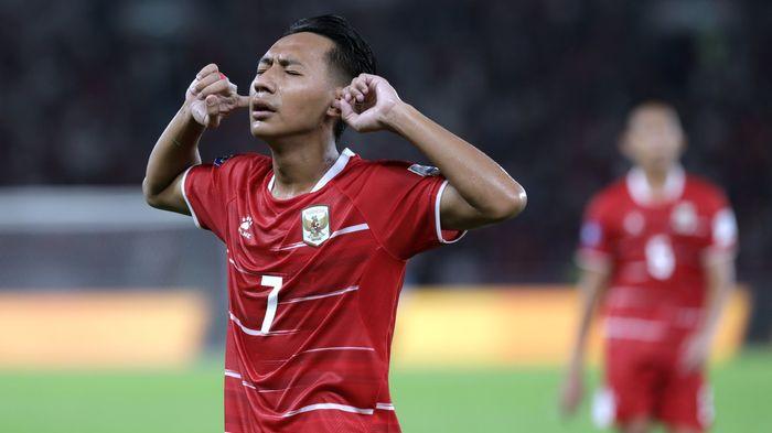 Pesepak bola Timnas Indonesia Beckham Putra melakukan selebrasi usai mencetak gol ke gawang Timnas St Kitts and Nevis pasa laga FIFA Series di Stadion Gelora Bung Karno, Senayan, Jakarta, Jumat (27/3/2026). TRIBUNNEWS/HERUDIN