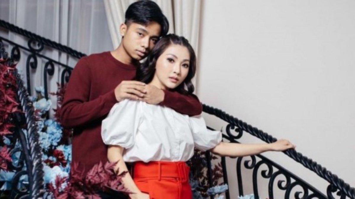 Kedekatan Betrand Peto dan Sarwendah