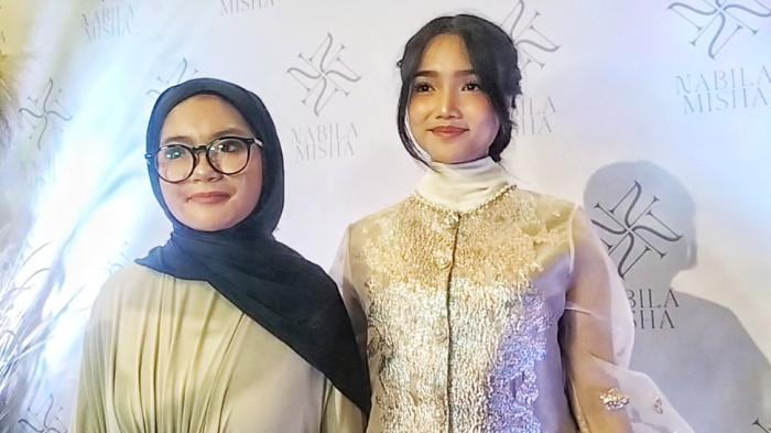 SIAP ADU OUTFIT BUKBER - Fujianti Utami Putri dan fashion desainer, Nabila Misha ditemui di Hutan Kota Senayan, Jakarta, Senin (16/2/2026) mengaku siap adu outfit saat buka puasa bersama (bukber). Ia pun sudah menyiapkan gamis terbaiknya.