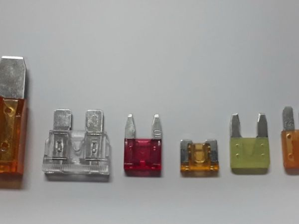 Warna dan Ukuran Sekring Motor Berbeda-beda