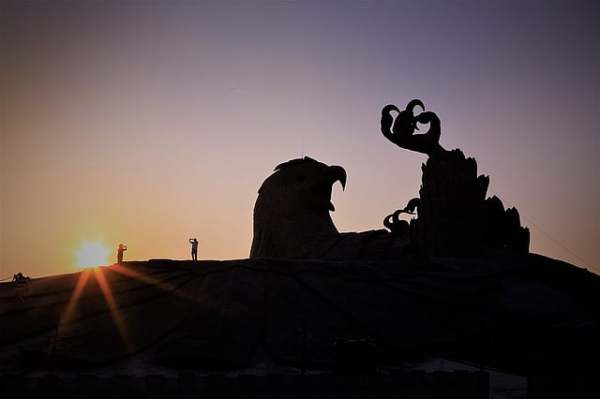 Jatayu Earth's Centre