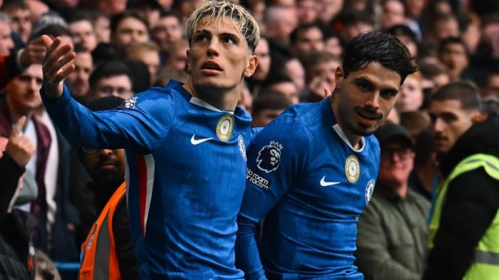 SELEBRASI - Selebrasi Alejandro Garnacho (kiri) saat cetak gol untuk Chelsea saat jamu Sunderland di Stamford Bridge dalam lanjutan Liga Inggris 2025/2026, Sabtu (25/10/2025) malam WIB. Namun The Blues kalah 1-2.