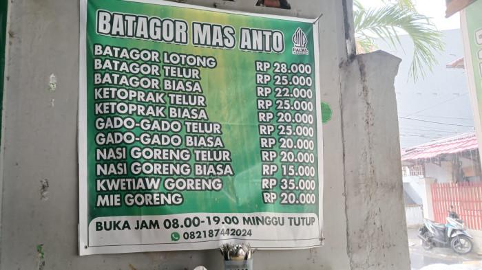 Batagor Mas Anto, Manado, Sulawesi Utara. Warung makan ini