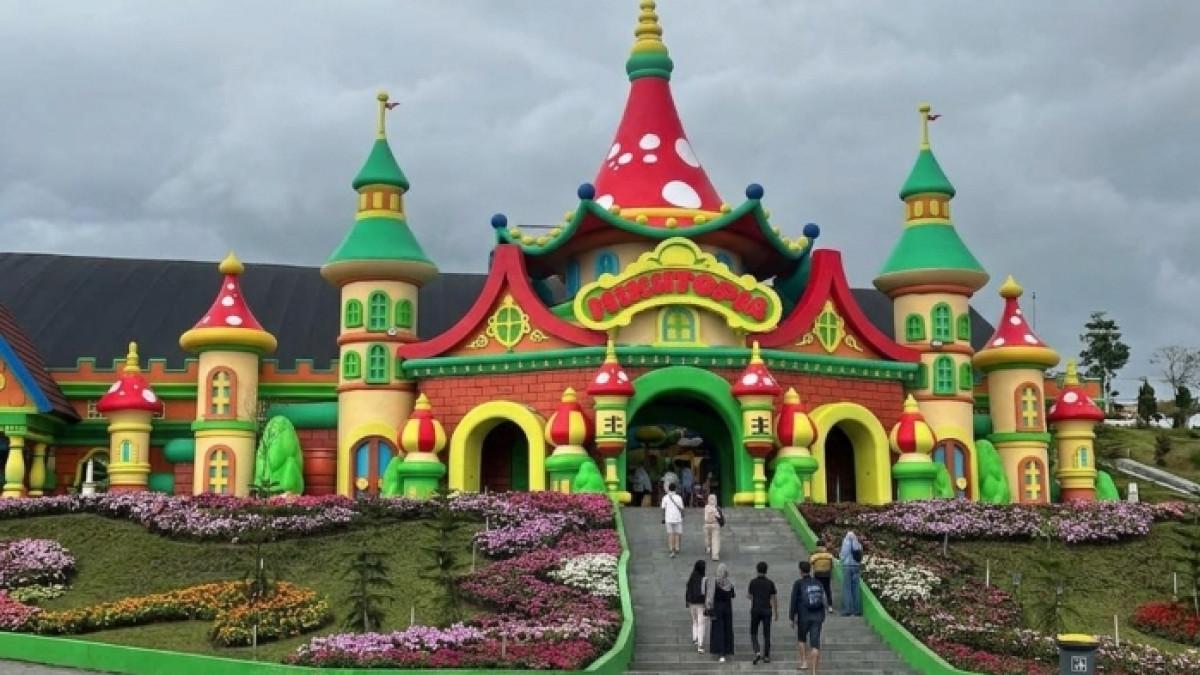 Mikutopia, tempat wisata terbaru di Kota Batu, Jawa Timur untuk liburan keluarga.