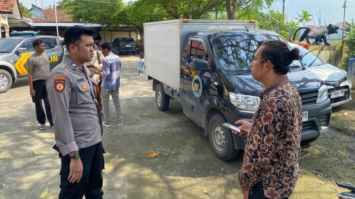 MOBIL MBG - Mobil MBG yang melindas balita saat diamankan di Mapolsek Krangkeng, Kecamatan Krangkeng, Kabupaten Indramayu, Jumat (10/4/2026)