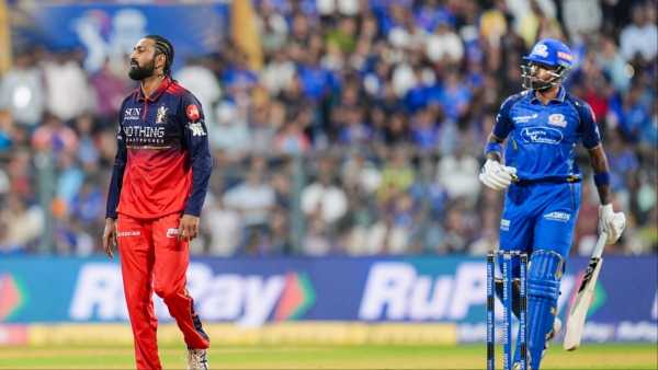 VIDEO: Brother-brother no more!… A lot of aggression was shown when Hardik and Krunal came face to face, eyes were seen in the LIVE match