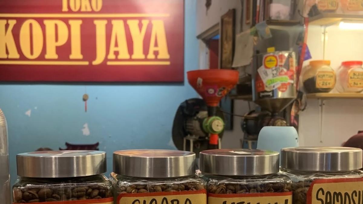 Toko Kopi Jaya, satu tempat beli biji kopi di Solo Jawa Tengah yang enak dan layak kamu coba.