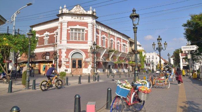 Gedung Marba di Kota Lama Semarang, Jawa Tengah.