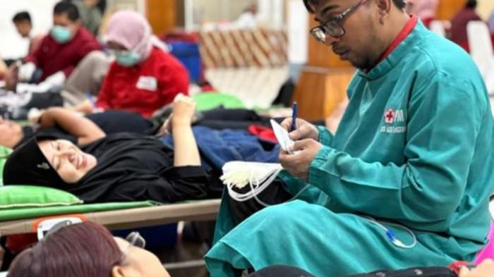 Kegiatan donor darah yang diselenggarakan di lingkungan kampus Universitas Budi Luhur pada Rabu (15/4/2026) diikuti civitas kampus dan masyarakat umum.