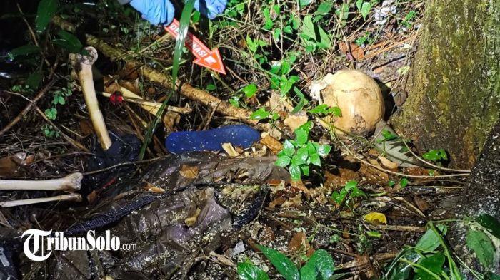 TEMUAN KERANGKA - Temuan kerangka manusia di Dukuh Tegalmulyo, Desa Pabelan, Kecamatan Kartasura, pada Kamis (16/4/2026) petang. Kerangka tersebut berjenis kelamin laki-laki dan ditemukan di area kebun kosong di tepi sungai