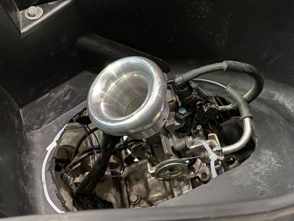 Intake model downdraft mempersingkat udara dan bahan bakar ke ruang bakar, bisa tambah tenaga 1 dk