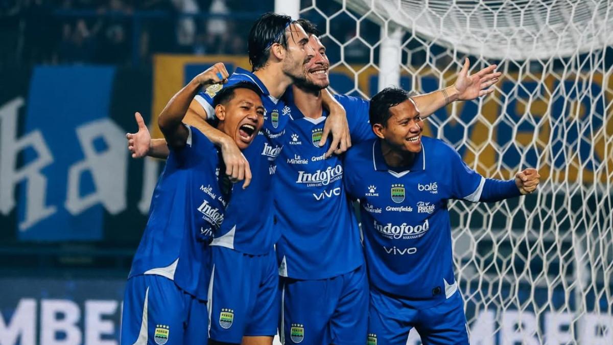 BURSA TRANSFER PERSIB BANDUNG - Para pemain Persib Bandung melakukan selebrasi dalam sebuah pertandingan di Super League 2025/2026.
