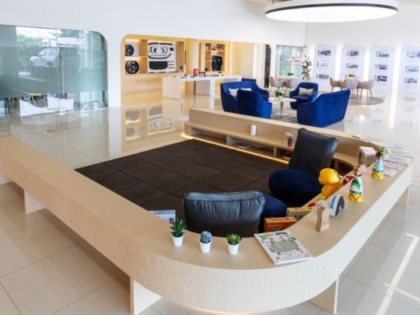 Salah satu bagian ruangan di Ford Experience Center