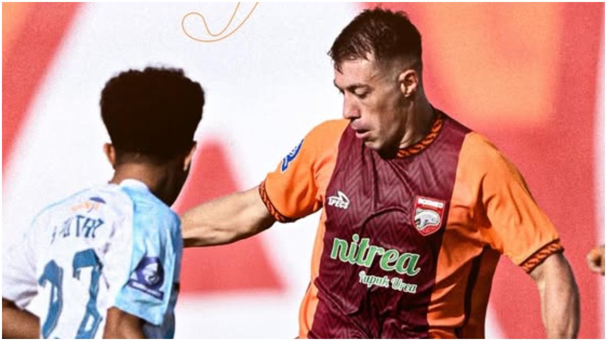 AKSI PERALTA - Potret Peralta saat tampil bersama Borneo FC kontra PSBS Biak di Stadion Segiri, Samarinda, Kalimantan Selatan, Sabtu (11/4/2026).