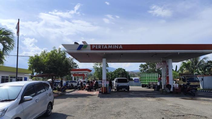 BBM NAIK - Suasana  Stasiun Pengisian bahan bakar Umum (SPBU) Tilamuta, Kabupaten Boalemo Provinsi Gorontalo pada Sabtu 18 April 2026. PT Pertamina (Persero) menaikan harga BBM non subsidi pada 18 April 2026 pukul 00.00 Wita