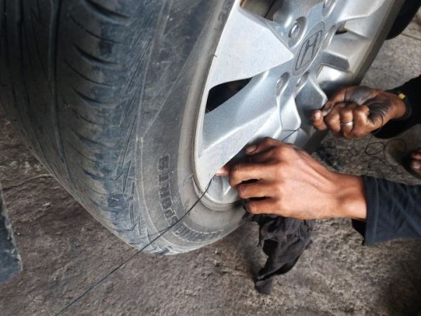 Setelah servis power steering, cek kelurusan roda