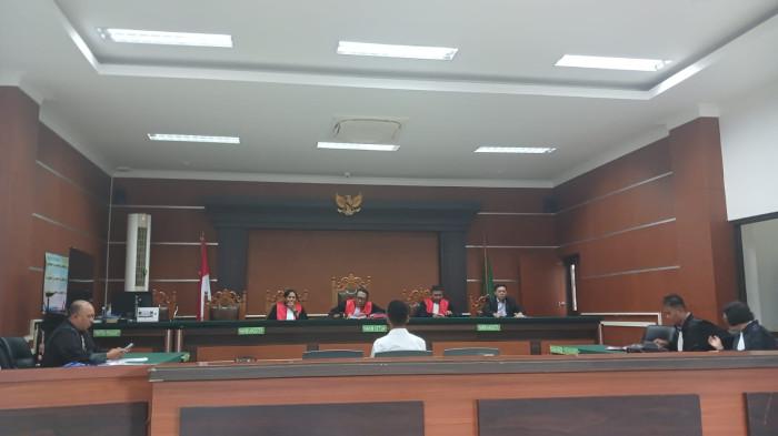 KASUS PEMBUNUHAN - Sidang tuntutan kasus pembunuhan Joel Tanos dengan terdakwa Ervannasio Deferde Siging di PN Manado, Sulawesi Utara, Senin (20/4/2026).