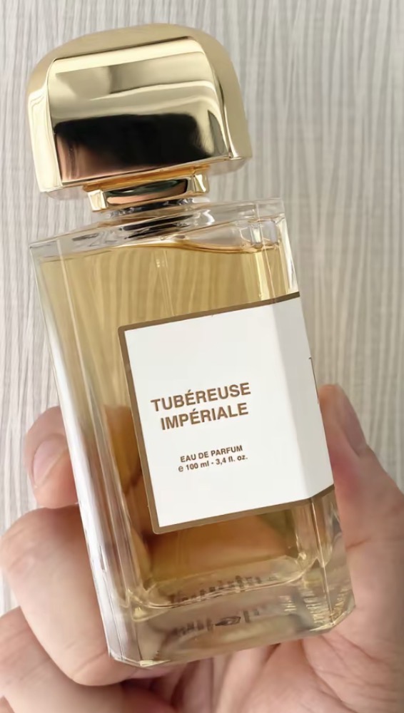 Two Scents Two Selves