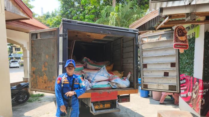 SIANIDA -- Seorang anggota Polairud Polda Gorontalo terlihat