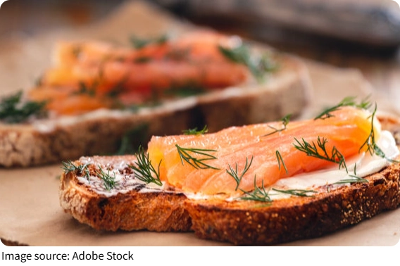 Sanduíche de salmão