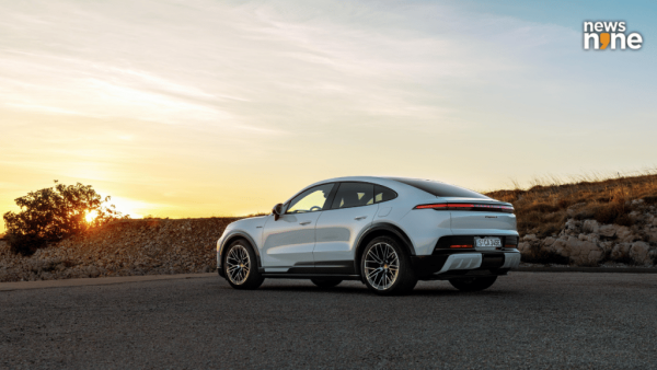 Porsche Cayenne Coupe Electric comes with slowing down roof at the back