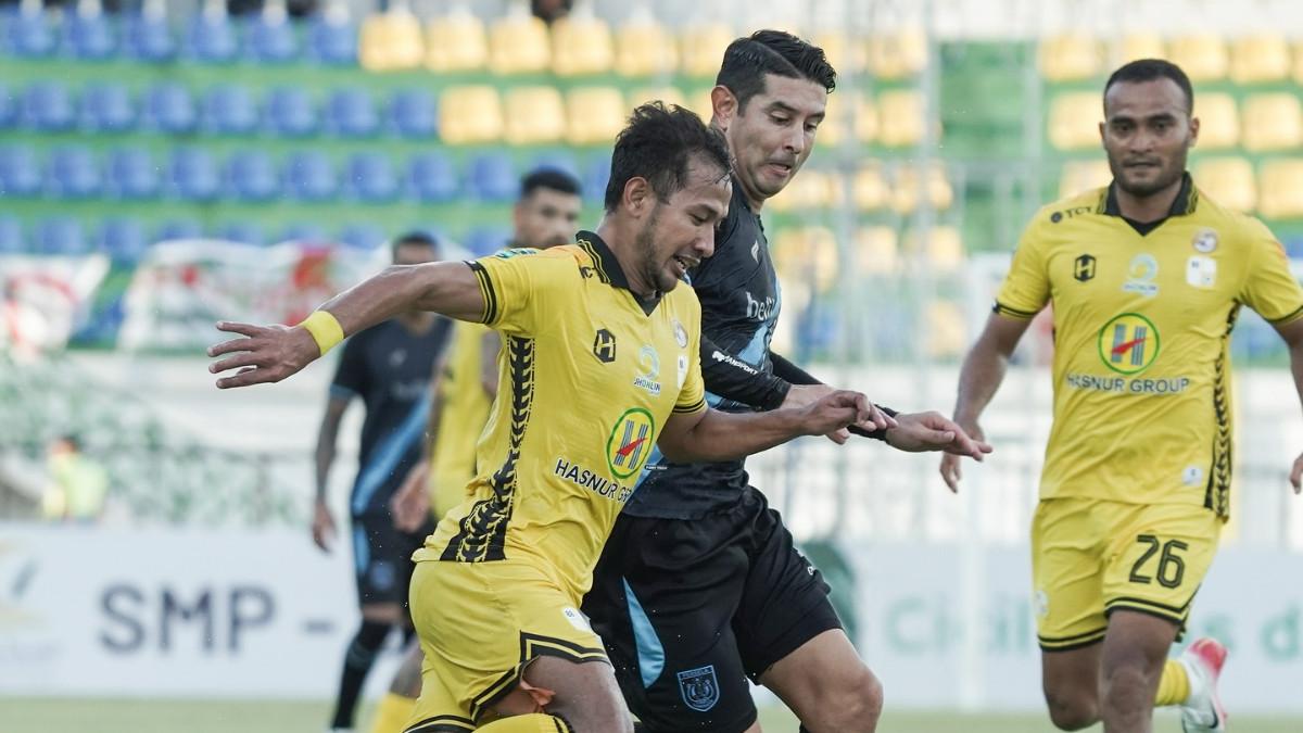 Cuplikan pertandingan Barito Putera vs Persela Lamongan di Stadion Demang Lehman, Sabtu (18/10/2025).