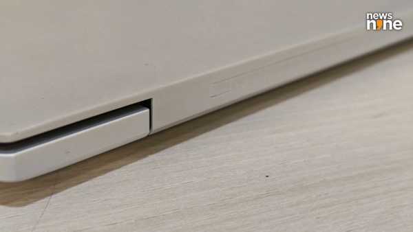 You cannot see the vents on the back, they are hidden away so well. (Image Credit: Aditya Madanapalle/News9). 