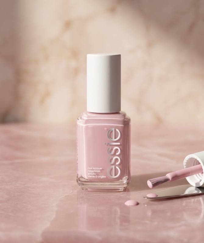 Pinkfarbener Nagellack-Look!