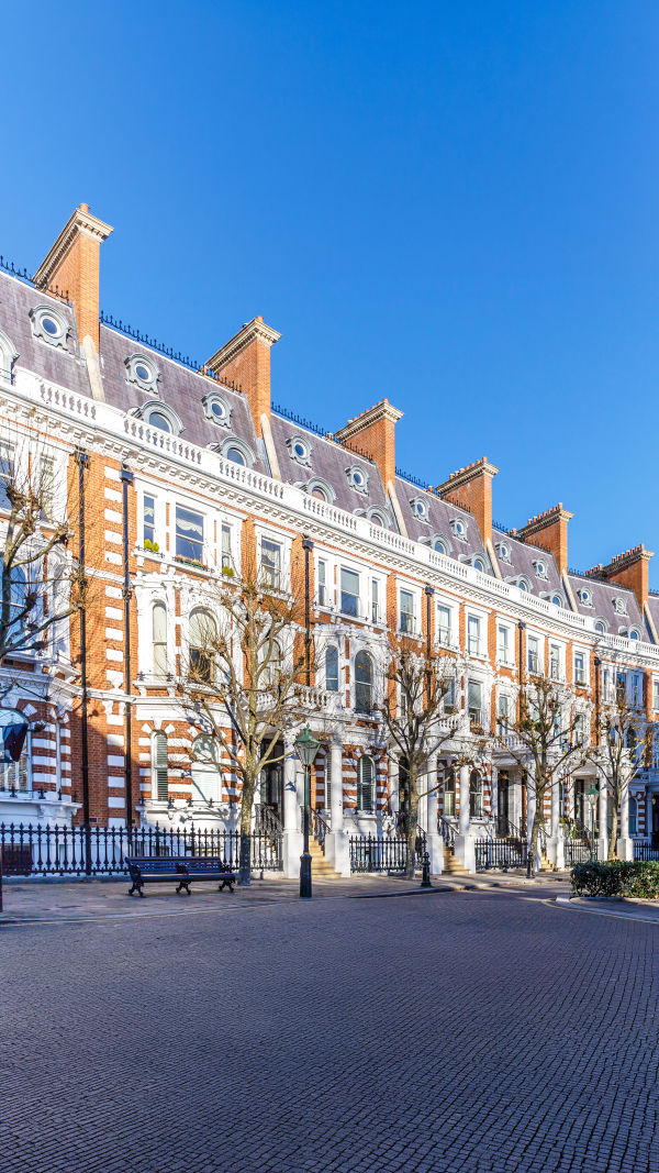 Kensington, Unscripted Charm