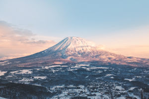 Niseko: Snow & Serenity