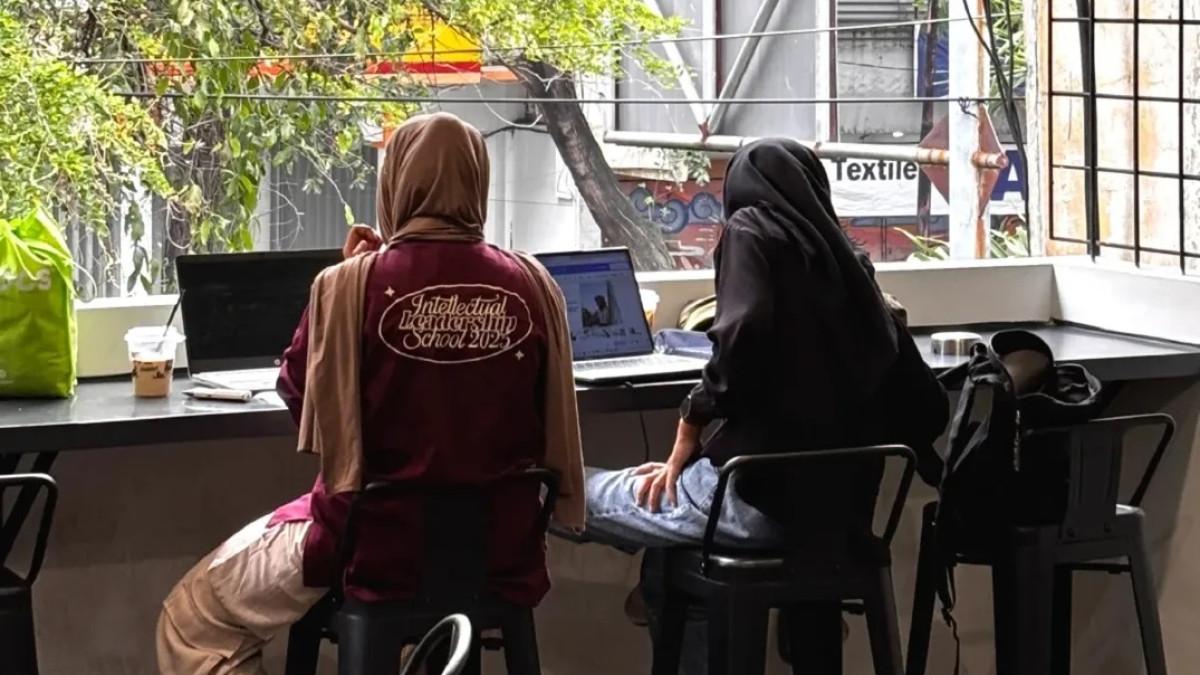 La Luna Coffee & Eatery, satu kafe di Jalan Slamet Riyadi Solo yang buka sejak pagi dan cocok untuk WFC.