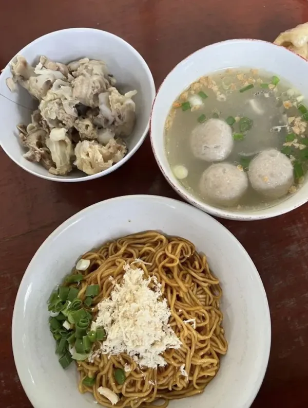 Mie yamin Bandung Mie yamin Bandung