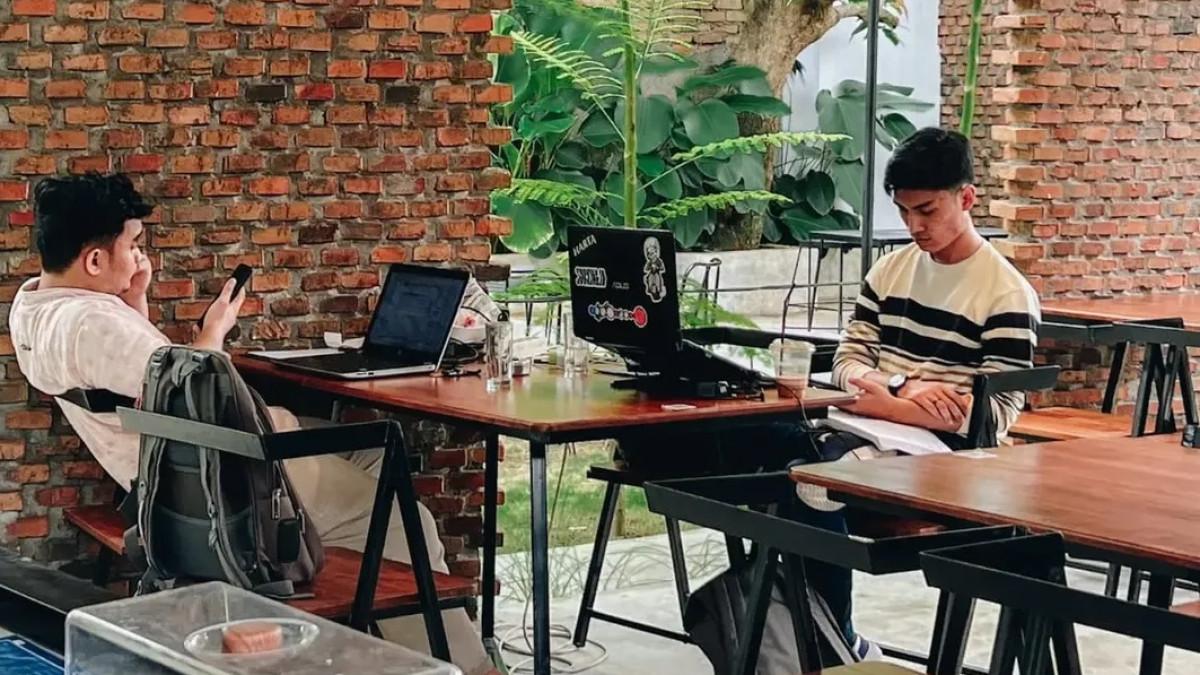 Back2Back Coffee & Space, satu kafe di Medan yang buka sejak pagi dan cocok buat WFC maupun nugas.