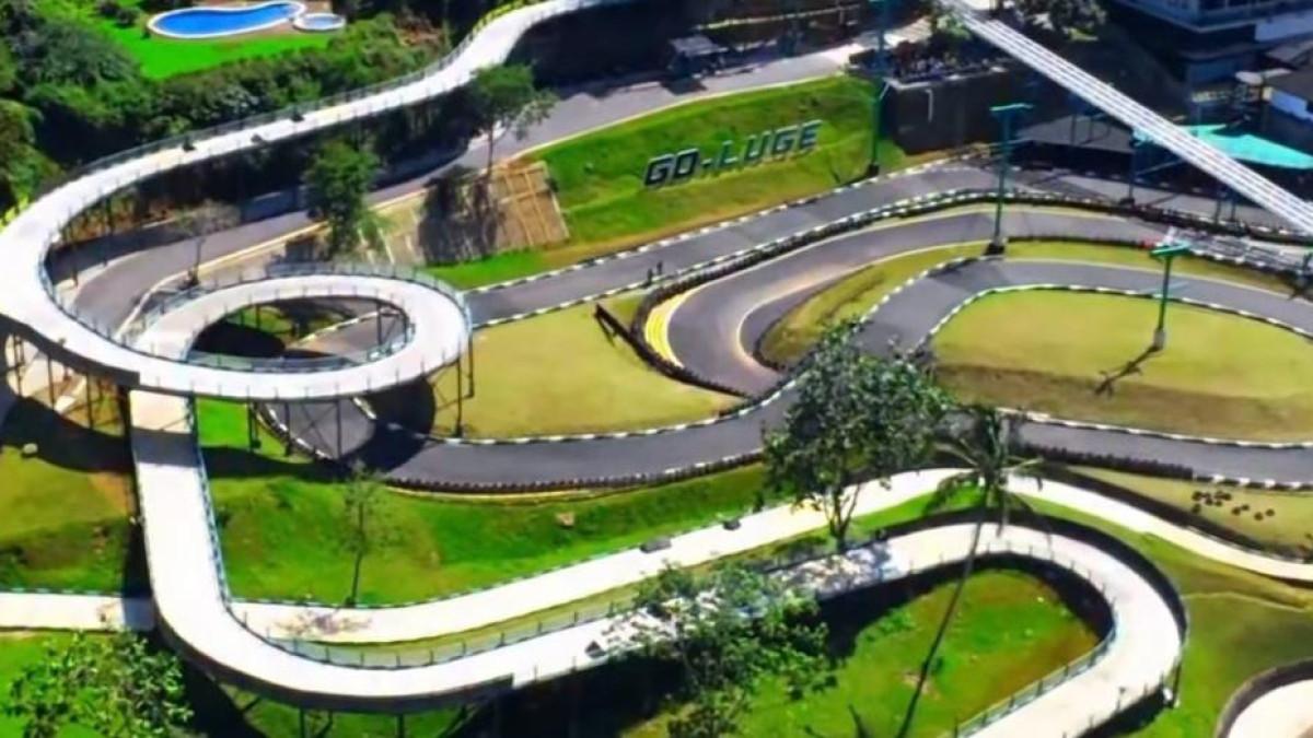 REKOMENDASI WISATA - Go-Luge Puncak hadir dengan wahana luge dan gokart berlatar panorama pegunungan Bogor.