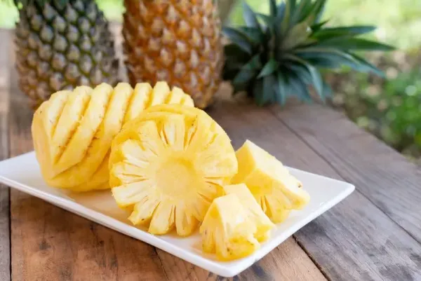 Ilustrasi buah nanas