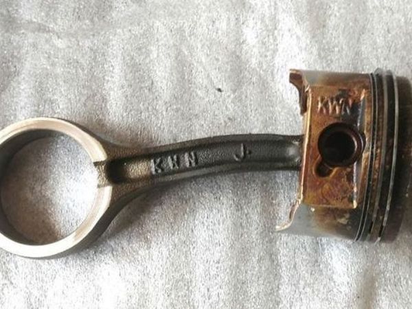 Setang piston bengkok akibat water hammer