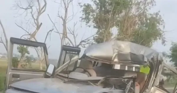 Bolero returning from wedding procession collides with unknown truck ...
