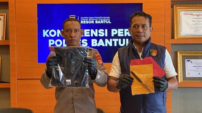 BARANG BUKTI: Polisi sedang menunjukkan barang bukti istri iris leher suami saat jumpa pers di Polres Bantul, Rabu (13/5/2026).