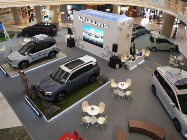Wuling menggelar pameran di Summarecon Mall Bekasi 