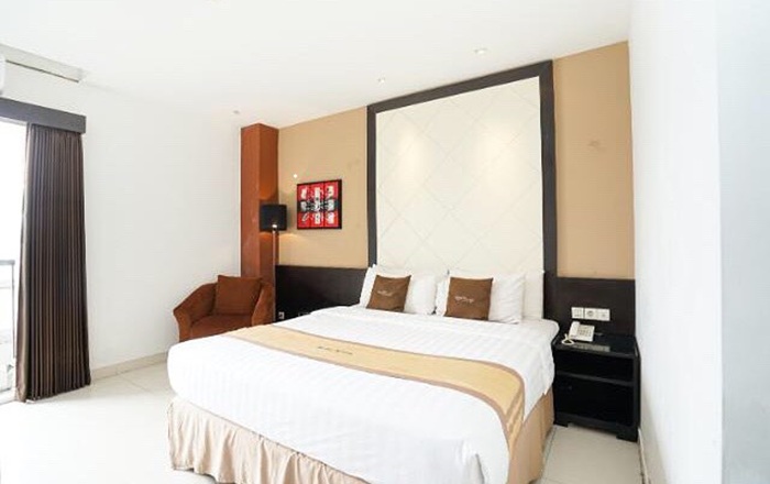 Prime Royal Hotel Surabaya.