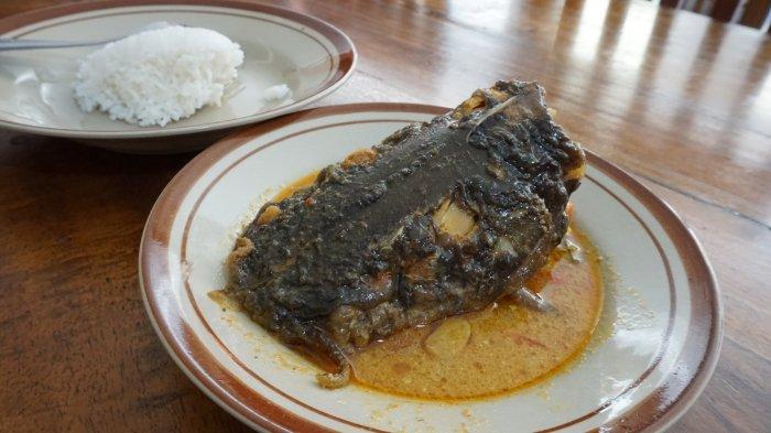 Seporsi mangut beong pedas di Warung Beong Asli Borobudur
