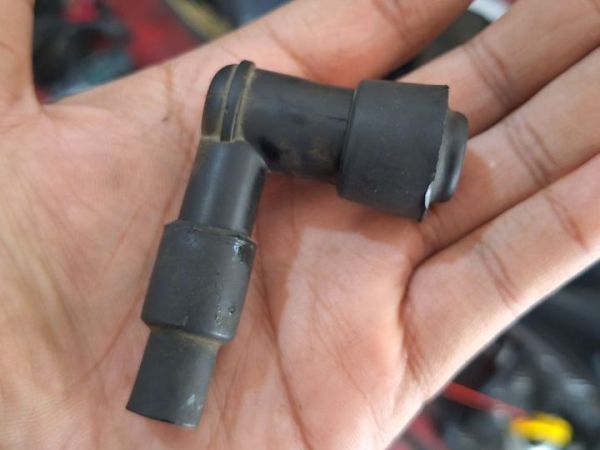 Cop busi motor bekas, baiknya ganti bila rusak