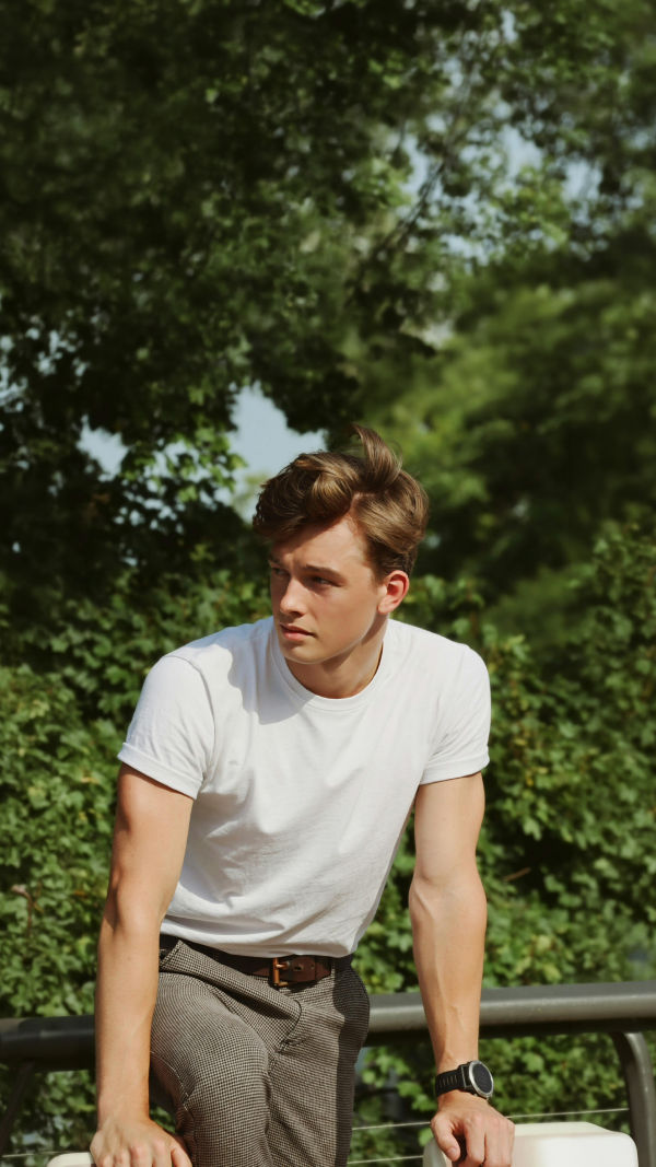 White T-shirt Styling