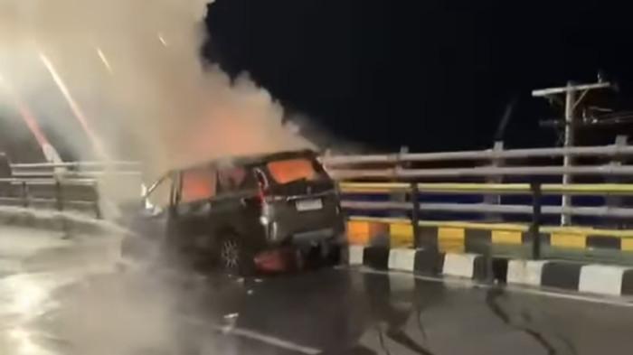Basit jembatan Alalak api
