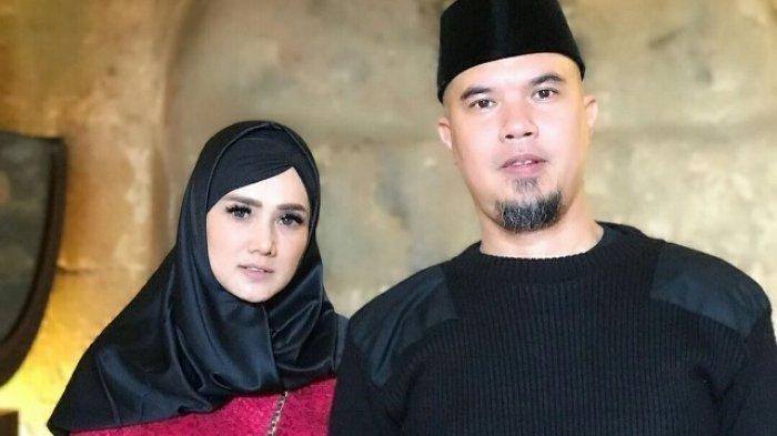 PENGAKUAN RUMAH TANGGA - Ahmad Dhani mengungkap dirinya sempat berniat bercerai dengan Mulan Jameela saat berbincang di kanal YouTube Taulany TV. Pengakuan itu juga sempat membuat Al Ghazali dan Dul Jaelani menangis karena memikirkan nasib adik-adiknya.