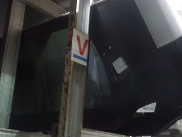 Kaca mobil