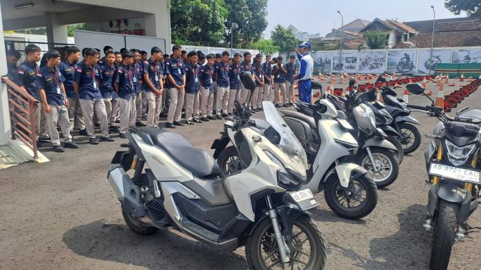 20262605 - belajar keselamatan berkendara siswa lampung di jogja