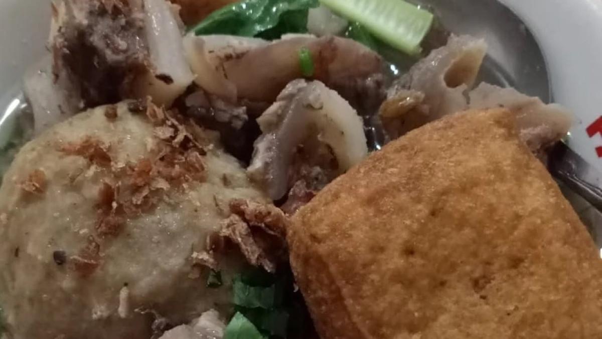 Bakso Moro Joyo, satu bakso enak dekat Kebun Raya Bogor yang cocok untuk makan siang.